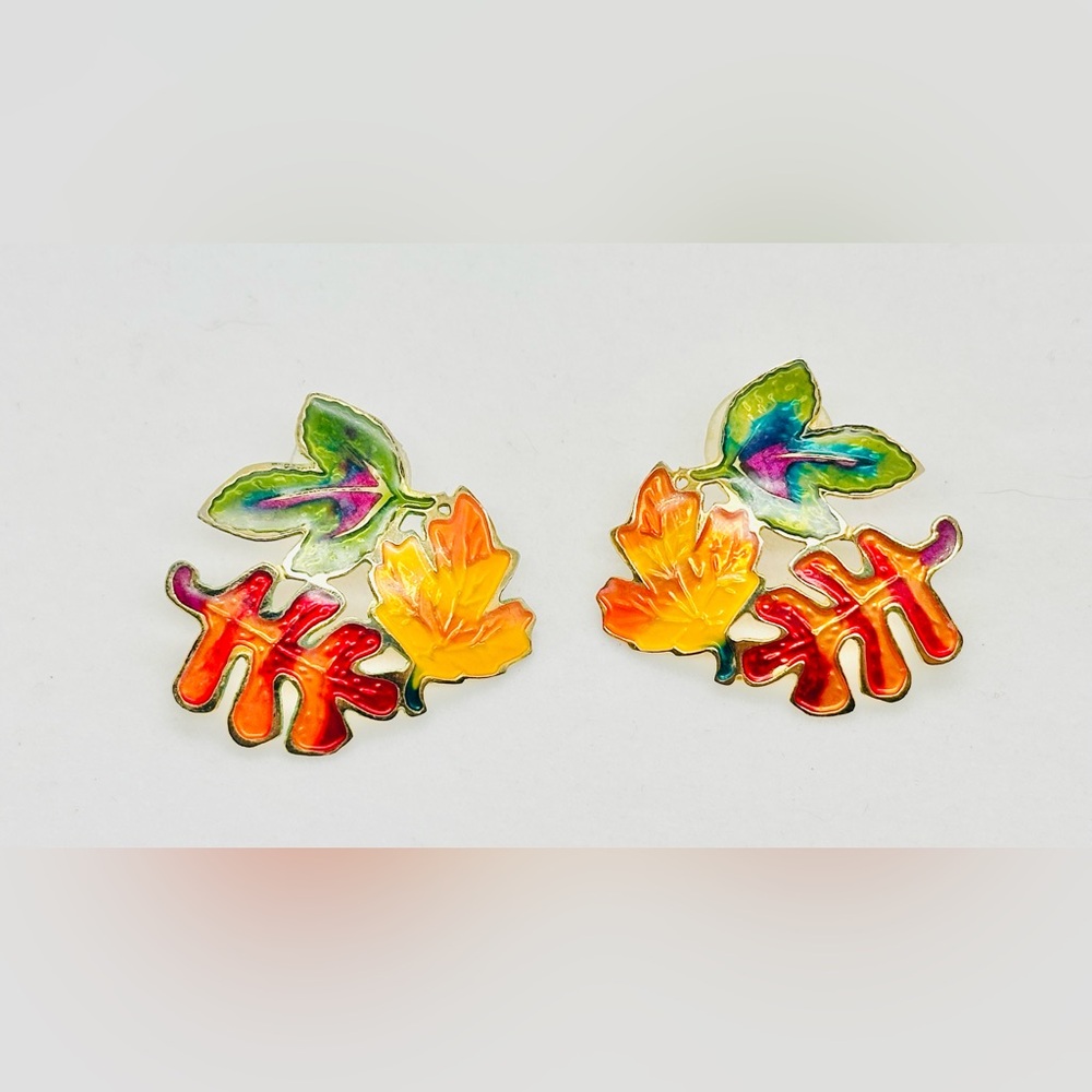 Vintage Enamel Fall Leaf Earrings Gold Tone Autumn Leaves Post Pierced